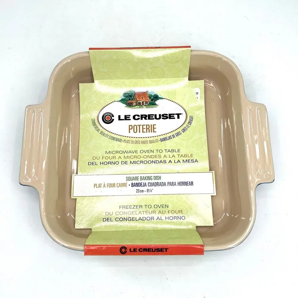 Le Creuset 9.25” square baking dish - Picture 1 of 5